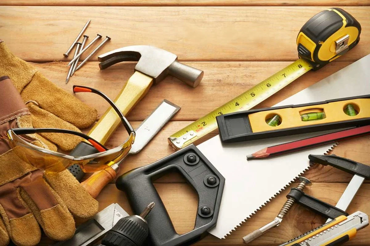 توزیع ابزار آلات ساختمانی