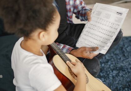 فواید موسیقی برای کودکان بحرالفنون